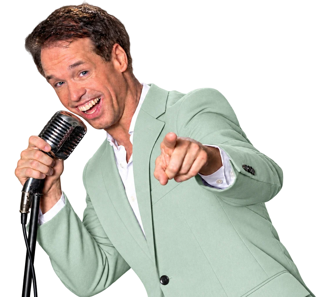 Dave van de Dam in een mintgroen pak